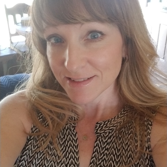 Meet your Posher, Suzanne - Picture 3 of 4